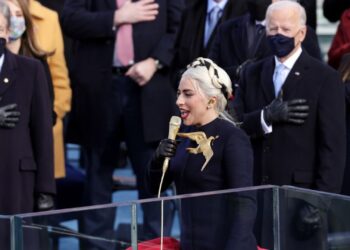 Lady Gaga interpretó el himno en toma de posesión de Joe Biden
