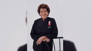 Chepina Peralta, de la cocina al hospital para ayudar en la salud