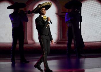 Alejando Fernández cumple 50 años