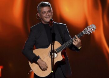 Alejandro Sanz cumple su sueño de cantar en unos Juegos Olímpicos
