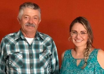 Azalia Guevara se reune con René Peralta, alcalde electo de Santa Cruz