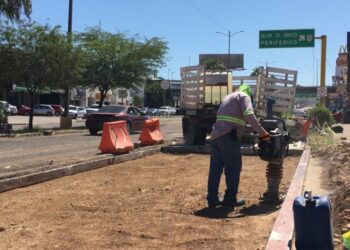 Rehabilitan calles de Nogales