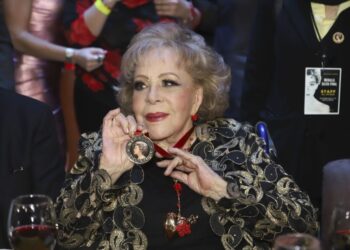 Silvia Pinal: La actriz pasa Navidad aislada pero «bien y tranquila»