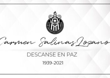 Carmen Salinas, eterna apasionada del futbol y las Chivas del Guadalajara
