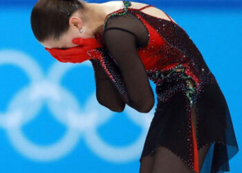 Kamila Valieva terminó llorando; le reprochan