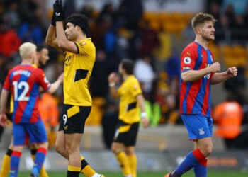 Raúl Jiménez y Wolverhampton en aprietos