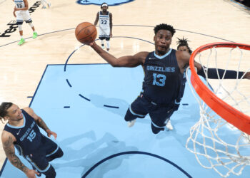 Minnesota sorprende a Memphis