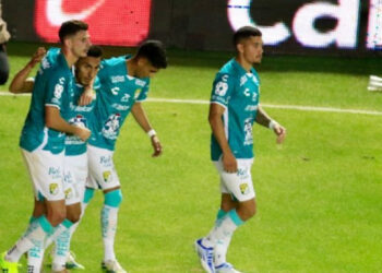 León vence con drama y sobre la hora al América