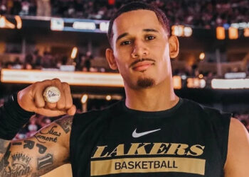 NBA: Recibe Juan Toscano su anillo de campeón, primer mexicano en la historia