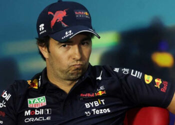 ‘Checo’ Pérez explota contra Verstappen: «Es campeón gracias a mí»