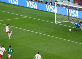 Ochoa agranda su leyenda en el debut de México