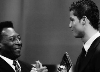 Cristiano da lección a Messi; escribe emotiva despedida para Pelé