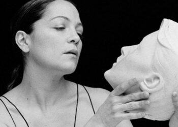 Lafourcade encabeza lista de los mejores discos de 2022