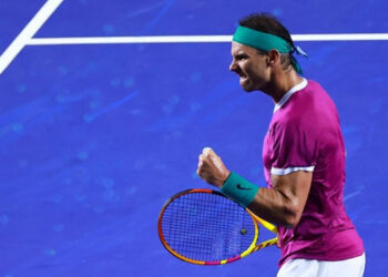 Rafael Nadal debuta con sufrido triunfo en el Abierto de Australia
