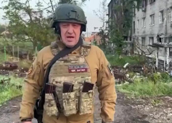 Jefe de Wagner anuncia marcha atrás para evitar baño de sangre en Rusia