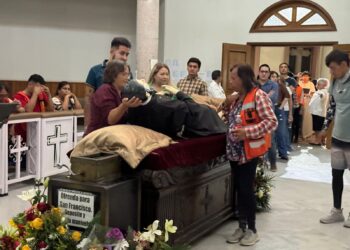 Cumplen peregrinos por fe a San Francisco Javier