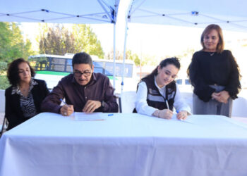 Recibe Alcalde equipo para la higiene de los migrantes