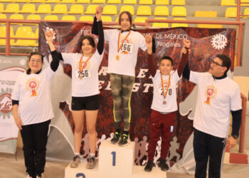 Participa Alcalde en premiación de la carrera 28 del Tecnológico