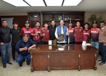 “ESTAMOS MUY ORGULLOSOS DE NUESTROS CAMPEONES”: ELÍAS RETES A JÓVENES SOFTBOLISTAS