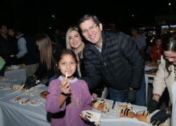 Viven miles de Navojoenses la magia del día de Reyes
