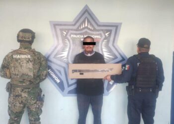 Policía Municipal Cajeme aprehende a sujetos con droga y arma blanca
