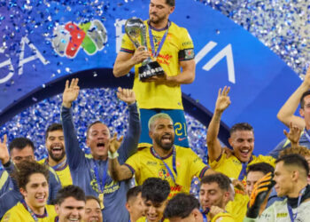 El Club América presume su tricampeonato en nuevo y espectacular autobús (VIDEO)