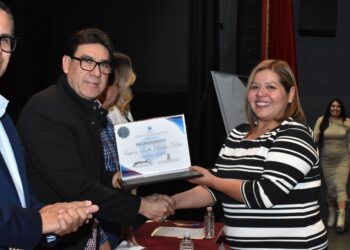 Reconocen por antigüedad a 51 trabajadores de Oomapas