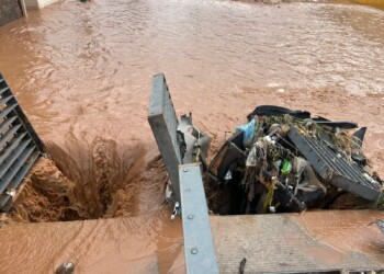 Rejillas abatibles frenan el impacto de la tormenta en Nogales