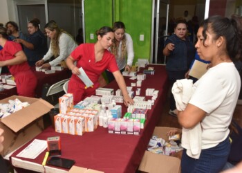 Aprovechan bien los Navojoenses feria de salud y servicios en La  TIERRA Y LIBERTAD