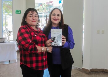 Entrega alcaldesa Karla Córdova González la cartilla de los derechos de las mujeres