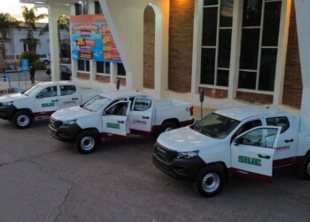 ENTREGA ELÍAS RETES NUEVAS CAMIONETAS A SIUE PARA REFUERZO A PROGRAMA DE BACHEO