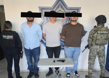 DETIENEN A TRES PERSONAS POR PRESUNTA POSESIÓN DE ARMA DE FUEGO EN CAJEME