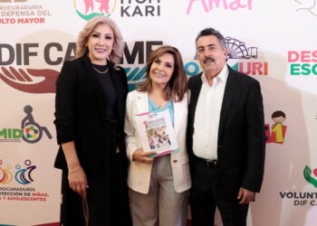 REAFIRMANDO SU COMPROMISO CON LAS FAMILIAS RINDE DIF CAJEME PRIMER INFORME