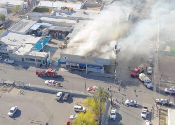 SE INCENDIA NEGOCIO DE AIRES ACONDICIONADOS EN HERMOSILLO