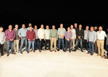 Sostiene Javier Lamarque encuentro con empresarios de San Carlos*