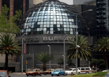 Tiene BMV ganancias mercados inician con números mixtos; peso retrocede y