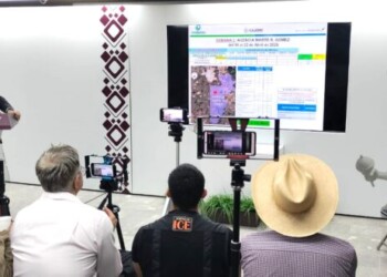 ATIENDE OOMAPASC SOLICITUDES SIMULTANEAMENTE EN CIUDAD Y COMISARÍAS