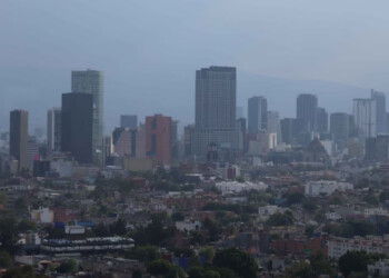 Onda de calor provoca contingencia en CDMX y Edomex: ¿Qué autos no circulan este domingo?