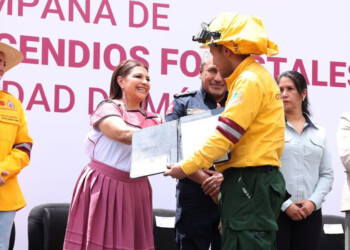Clara Brugada despliega a casi 4 mil elementos para combatir incendios forestales en CDMX