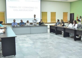 FIRMA GOBIERNO MUNICIPAL CONVENIO DE COLABORACIÓN EN SALUD CON UNIVERSIDADES