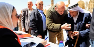 Elecciones locales palestinas dan a algunos habitantes de Gaza la primera oportunidad de votar en años