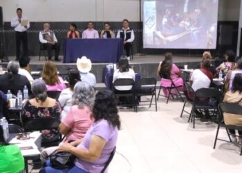 FORTALECE GOBIERNO ESTATAL Y MUNICIPAL ATENCIÓN COMUNITARIA EN SALUD CON CONVERSATORIO DE AUXILI