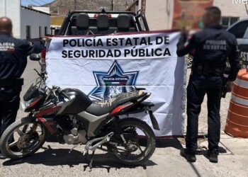 Recupera Policía Estatal moto robada y asegura narcótico en Magdalena