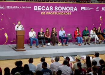Gobernador Durazo beca a más de 600 atletas sonorenses y asegura su formación deportiva