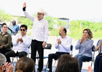 Durazo y Sheinbaum mejoran conectividad en el norte de Sonora con rehabilitación de carreteras
