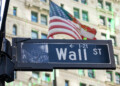 Wall Street cierra positivo por reporte de empleo en EU: ¿Cuánto ganó HOY?