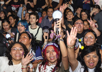 Furor por BTS afuera y adentro
