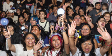 Furor por BTS afuera y adentro