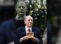 El economista David Ibarra Muñoz recibe la medalla José Vasconcelos