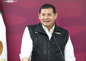 Con modernización aeroportuaria histórica, migrantes poblanos accederán a vuelos directos en un espacio digno